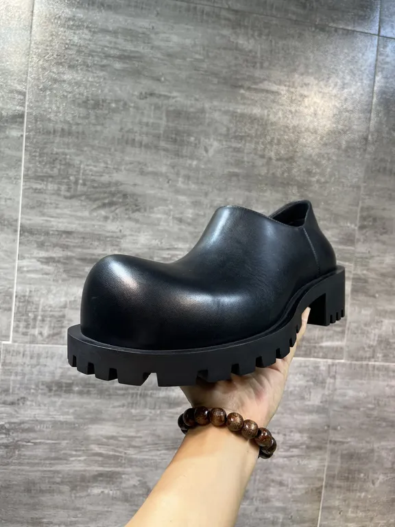 Balenciaga Shoe 